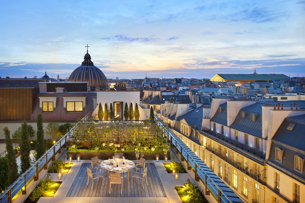 paris-suite-royale-orientale-suite-terrace-2